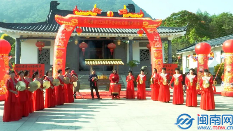 云霄县举行庆祝建漳1338周年专场文艺演出