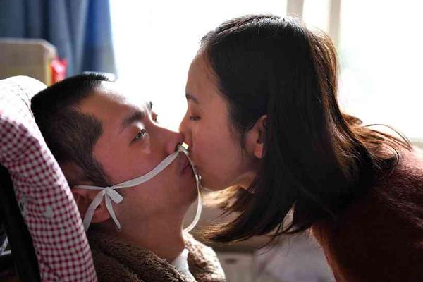 李殿勋当选为湖北省省长