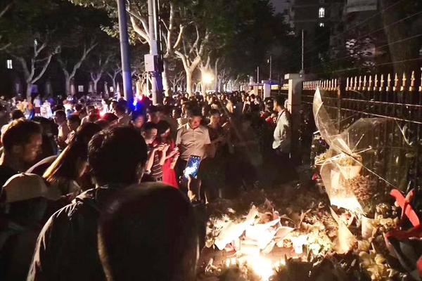 人形机器人“赛马”，是“科技感”仍是真科技？
