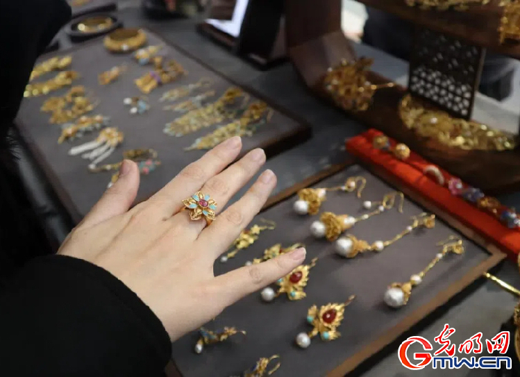 【吃瓜不打烊–八卦爆料在线吃瓜】广西农商联合银行：一季度完成运营赢利44亿元，同比增加3.9%