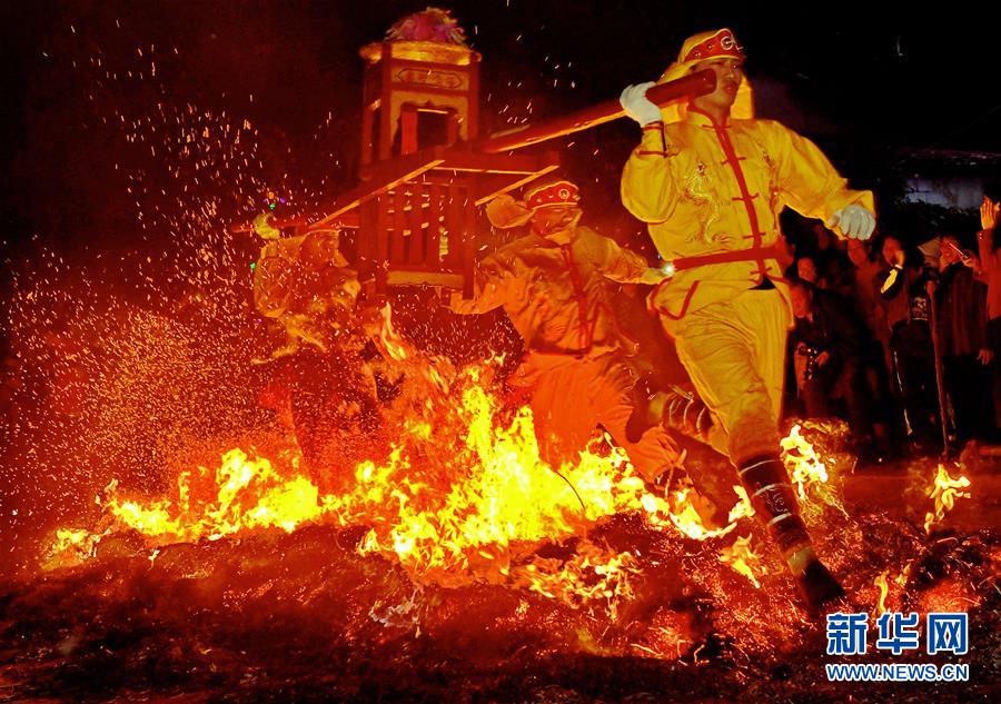 胸襟“大稳妥观” 我国人寿全面支撑筑牢“三张网”