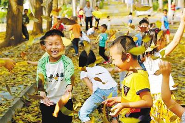 中兴通讯董事长方榕“首秀”谈AI 推进算力普惠 完成使用遍及